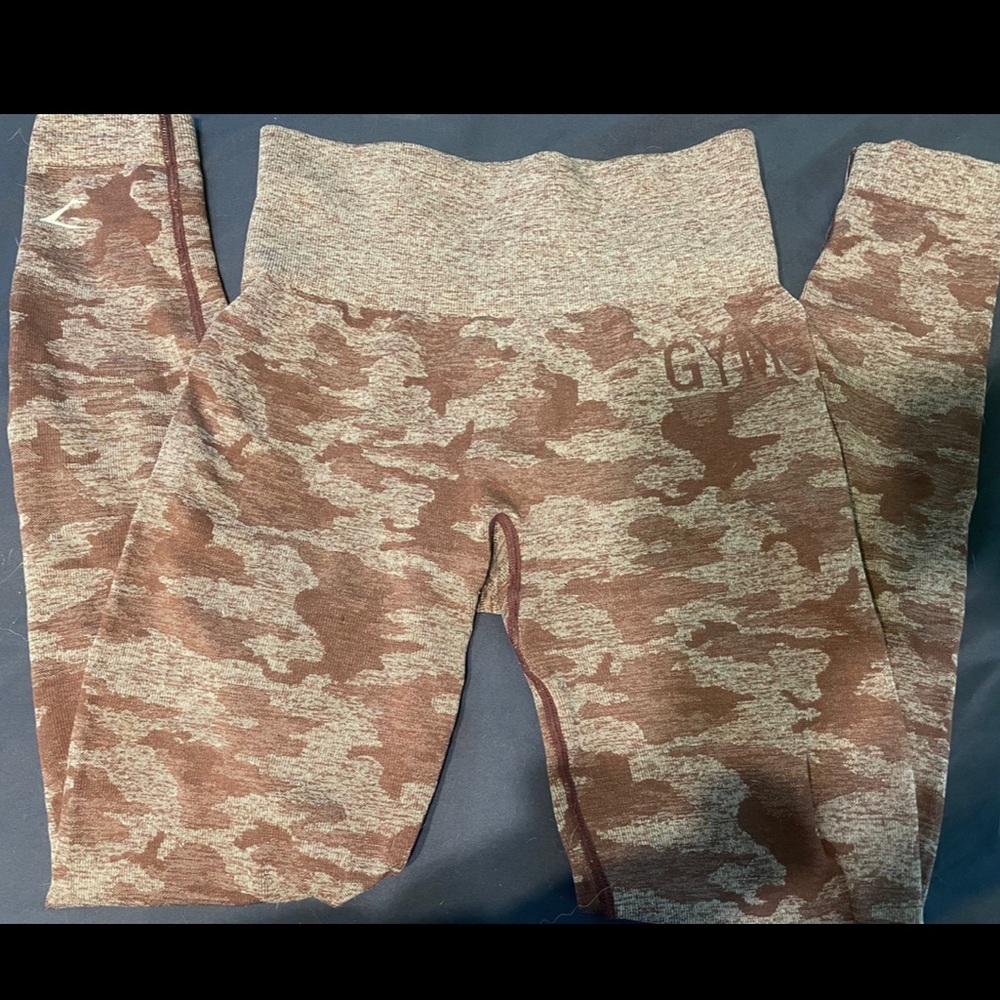 Gymshark Camo Leggings Berry